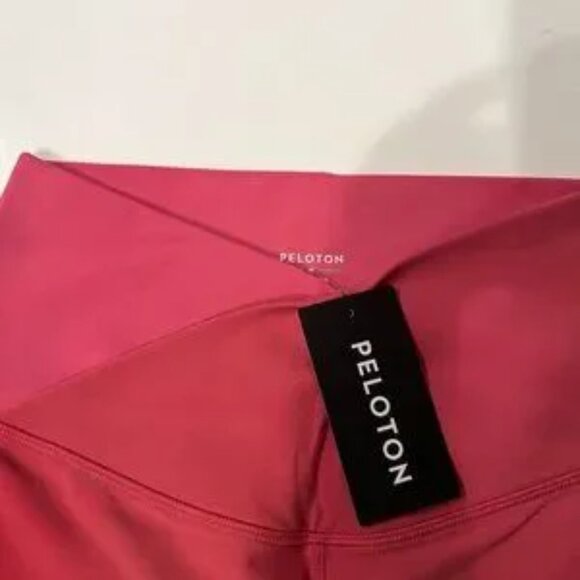 Peloton  Cross Front High Rise Leggings‎ (Size M / Pink) - Picture 3 of 15